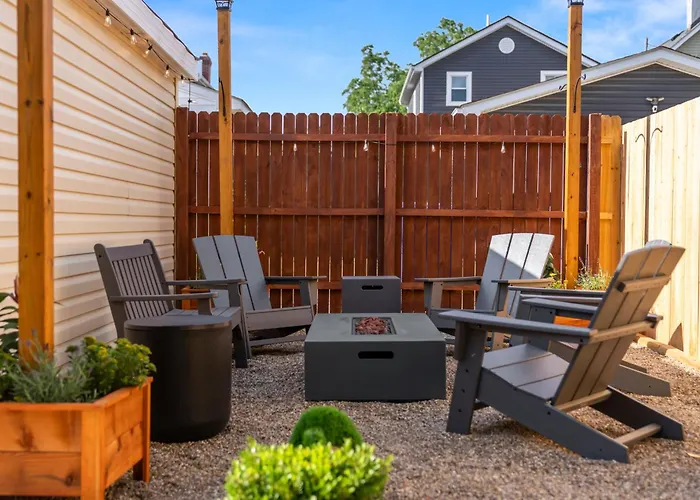 Сasa de vacaciones Zen Escape - Hot Tub, Sauna, Outdoor Tv, Fire Pit Columbus