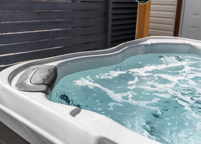 Сasa de vacaciones Zen Escape - Hot Tub, Sauna, Outdoor Tv, Fire Pit Columbus